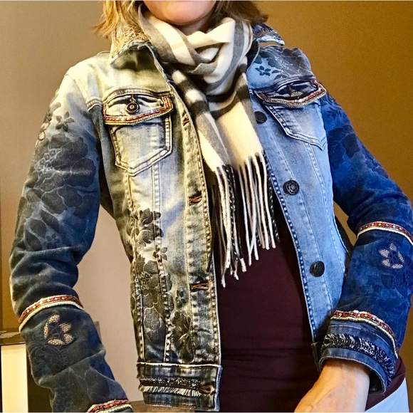 Desigual Denim Embroidered Embellishment jacket. Size 38 - Picture 9 of 9